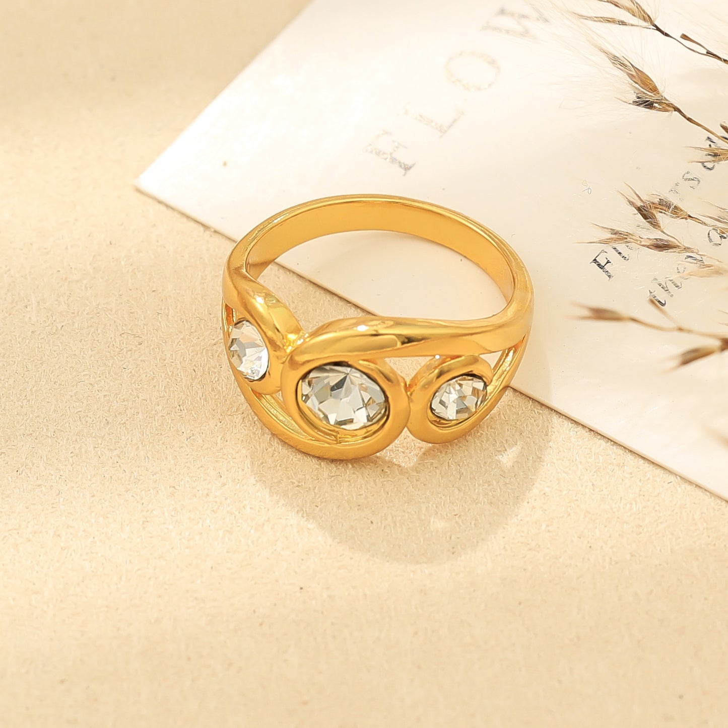 Women's Fashion Diamond Ring Simple