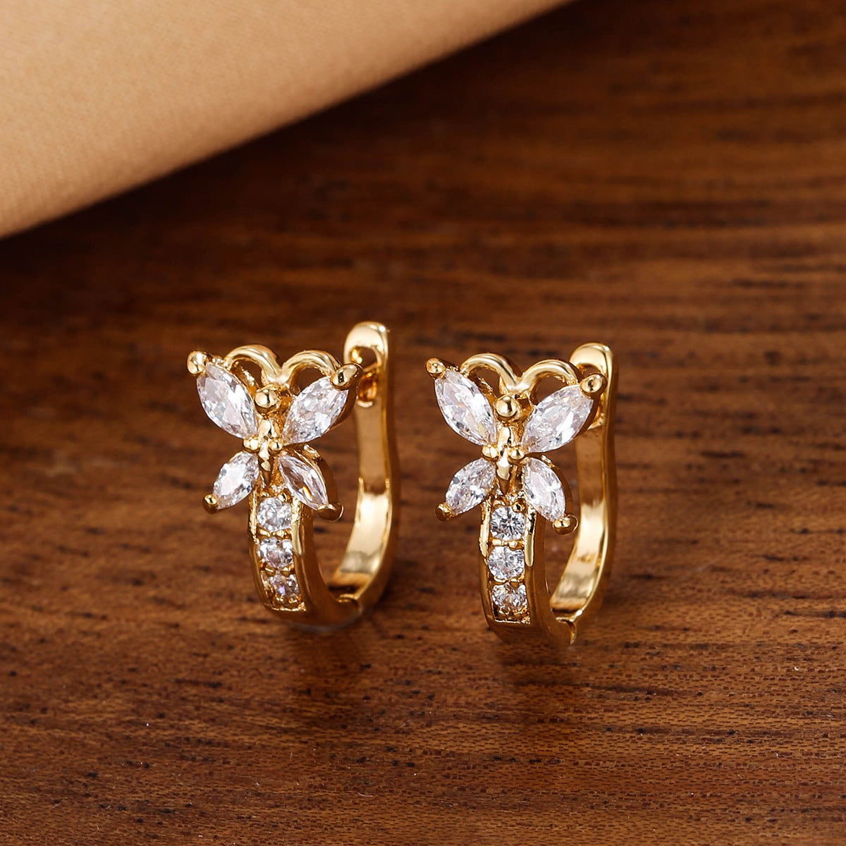 Vintage Pastoral Style Earrings, Small Butterfly Ear Clip